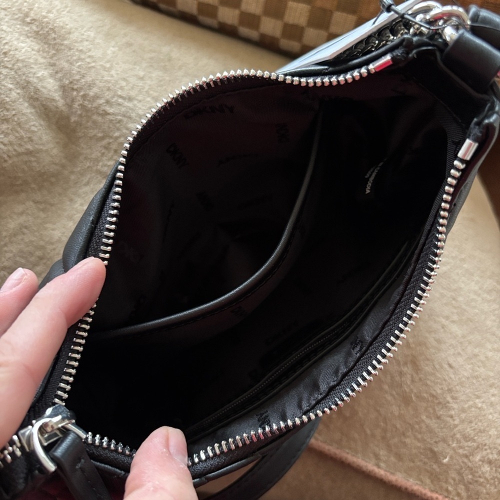 Brand New DKNY Black Lizzy Top Zip Crossbody Bag Chain Quilted Stitch Purse - Picture 13 of 15